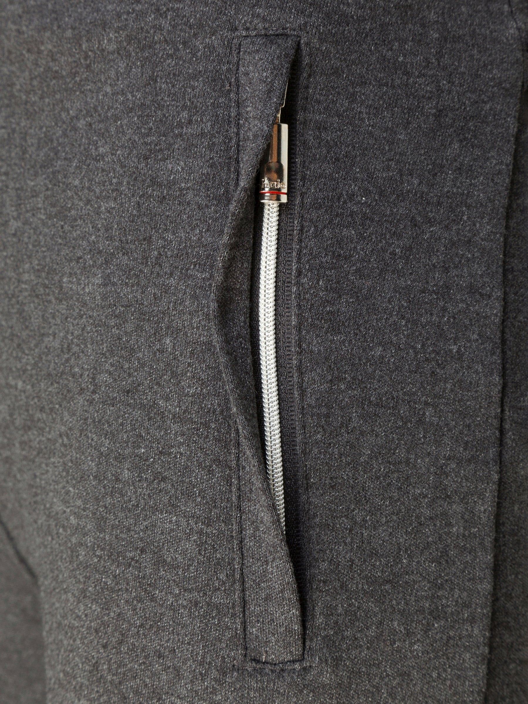 Grauer joggpants sportiv stoff mit silbernem zipper und geflochtenem kordelzug von hajo mode sportiv stay fresh