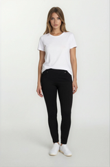 Five-Pocket Hose bi-stretch: schwarze High-Waist-Leggings Rückseite, figurbetont, Nahtdetails