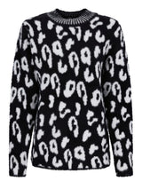 Schwarzer und weißer Leopard-Print-Pullover mit geripptem Ausschnitt.