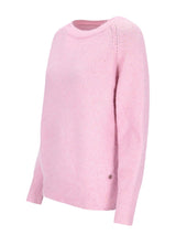 Hellrosa Pullover mit strukturierten Details und Knopfverschluss.