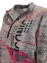 2019 Damen-Pullover in pink und grau gemustert mit Viertelreißverschluss und Text ’Entdecke deinen einzigartigen Stil’.