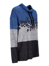 Blau- und grauer Leopard-Print-Hoodie mit Kordelzugkragen.