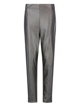 Metallisch-silberne High-Waist-Leggings mit einem glatten, glänzenden Finish.