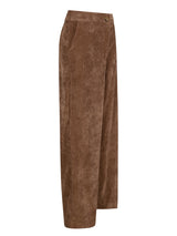 Braune Samtstoff-Weite-Hosen mit Knopfverschluss und Taschen.