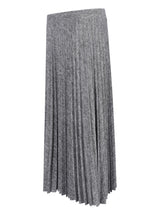 Silberner geraffter Maxirock mit metallischem Glanz und texturiertem Stoff.