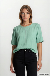 Soft mintgrüne shirtbluse struktur leinenoptik mit kurzarm und entspannter passform aus strukturiertem stoff