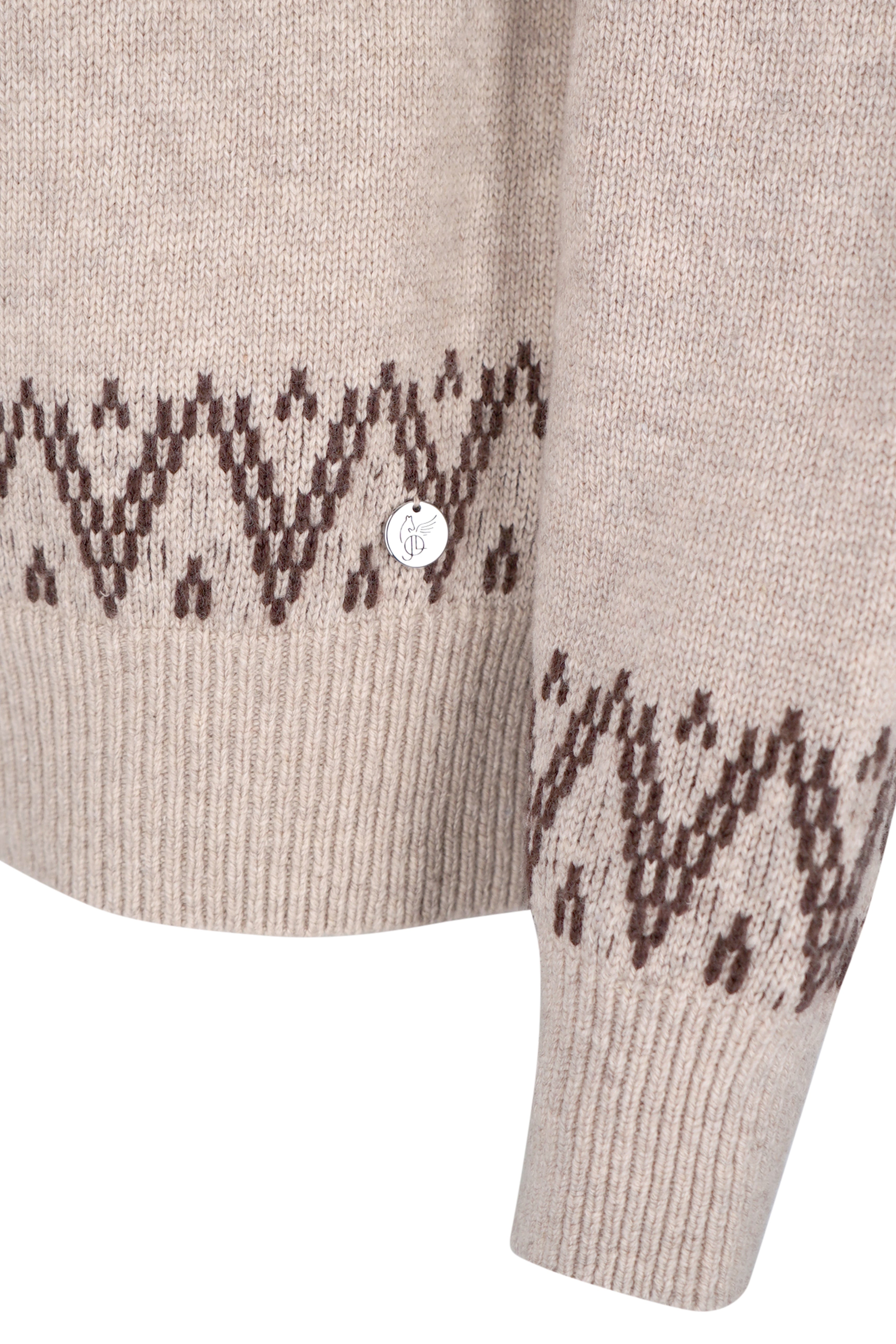 Beige Norweger style pullover aus strick mit braunem geometrischem muster und gerippten bündchen