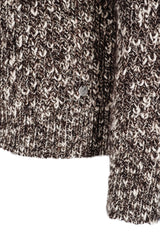 Pullover Bouclé Glanz ein gemütlicher grob gestrickter cardigan in melierter braun-weiß kombination mit strukturmuster