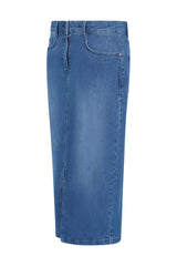 Midblaue jeansrock 5-pocket midi mit zwei aufgesetzten taschen auf der rückseite und subtiler waschung