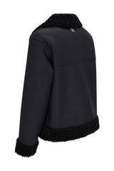 Schwarze jacke lammfelloptik mit mattfinish und pelzbesatz an kragen, Ärmeln und saum