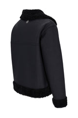 Schwarze jacke lammfelloptik mit mattierter oberfläche und kuscheligem fellbesatz an kragen, manschetten und saum