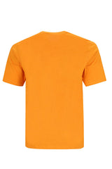 Einfarbig orangefarbenes kurzärmeliges T-Shirt.