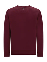 Bordeaux-Rundhals-Pullover mit kleinem Logo auf dem Rücken.