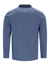 Blaues strukturiertes Poloshirt mit langen Ärmeln und marineblauem Kragen.