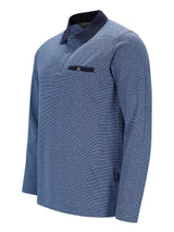 Blaues Langarm-Poloshirt mit Marineblauer Taschen- und Kragenverzierung, strukturiertes Strickdesign.