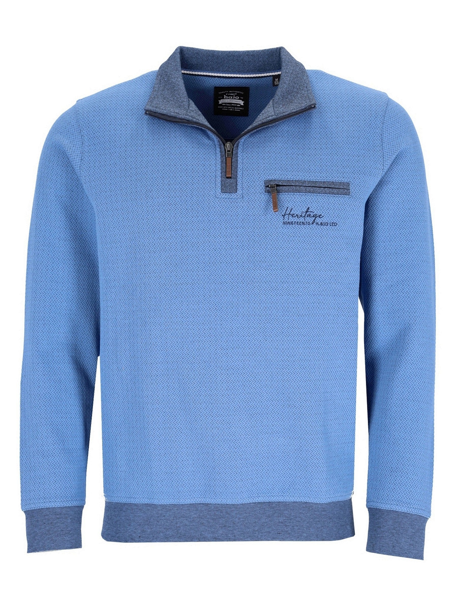Blauer strukturiertes Viertelreißverschluss-Pullover mit Kontrastkragen und - Manschetten, mit einem kleinen gestickten Logo auf der Brust.