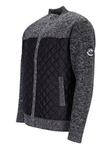 Kohle-graue und schwarze Steppjacke mit strukturiertem Strickmuster.