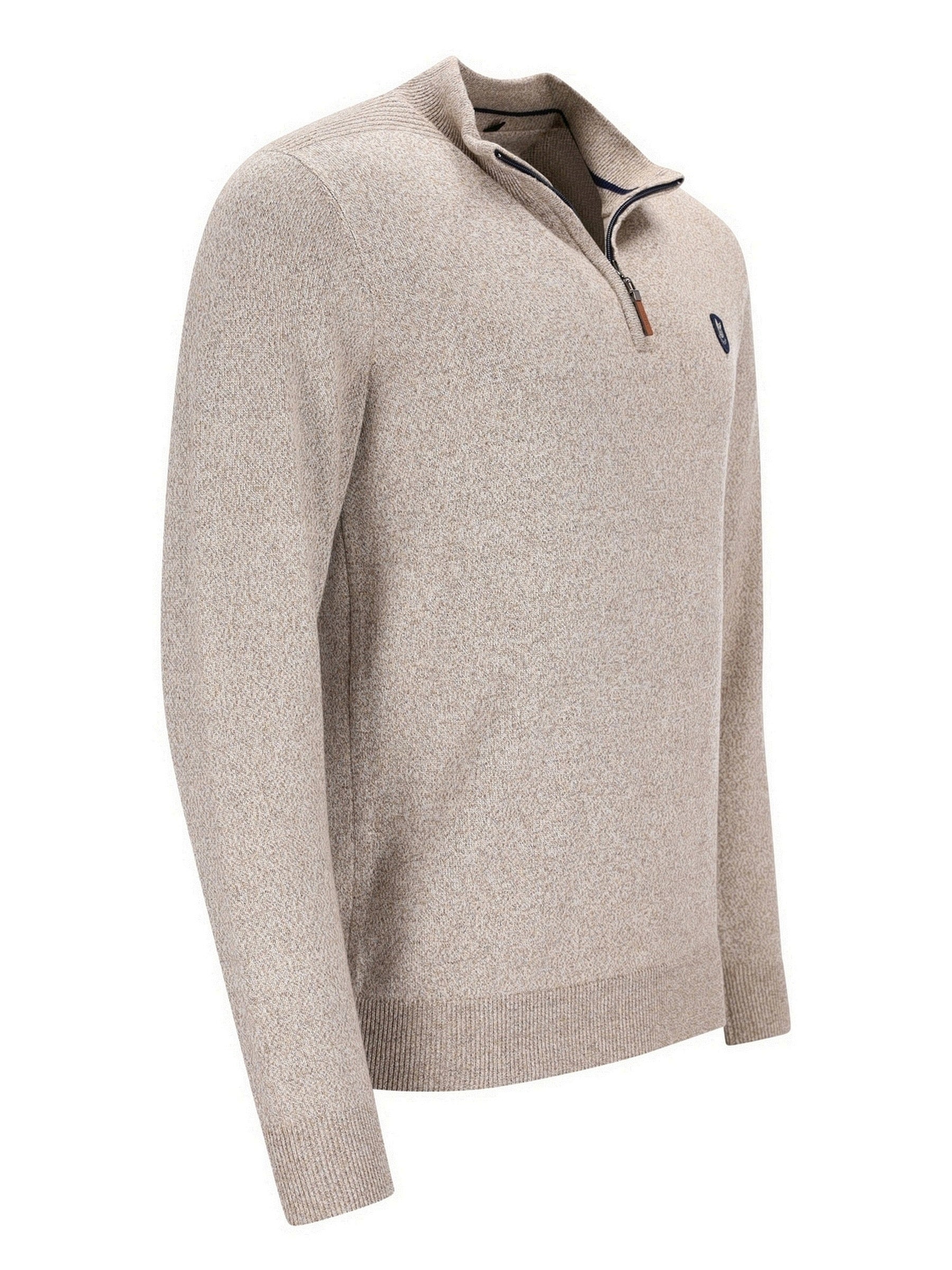Beiger strukturierter Pullover mit Half-Zip-Design und kleinem Logo auf der linken Brust.