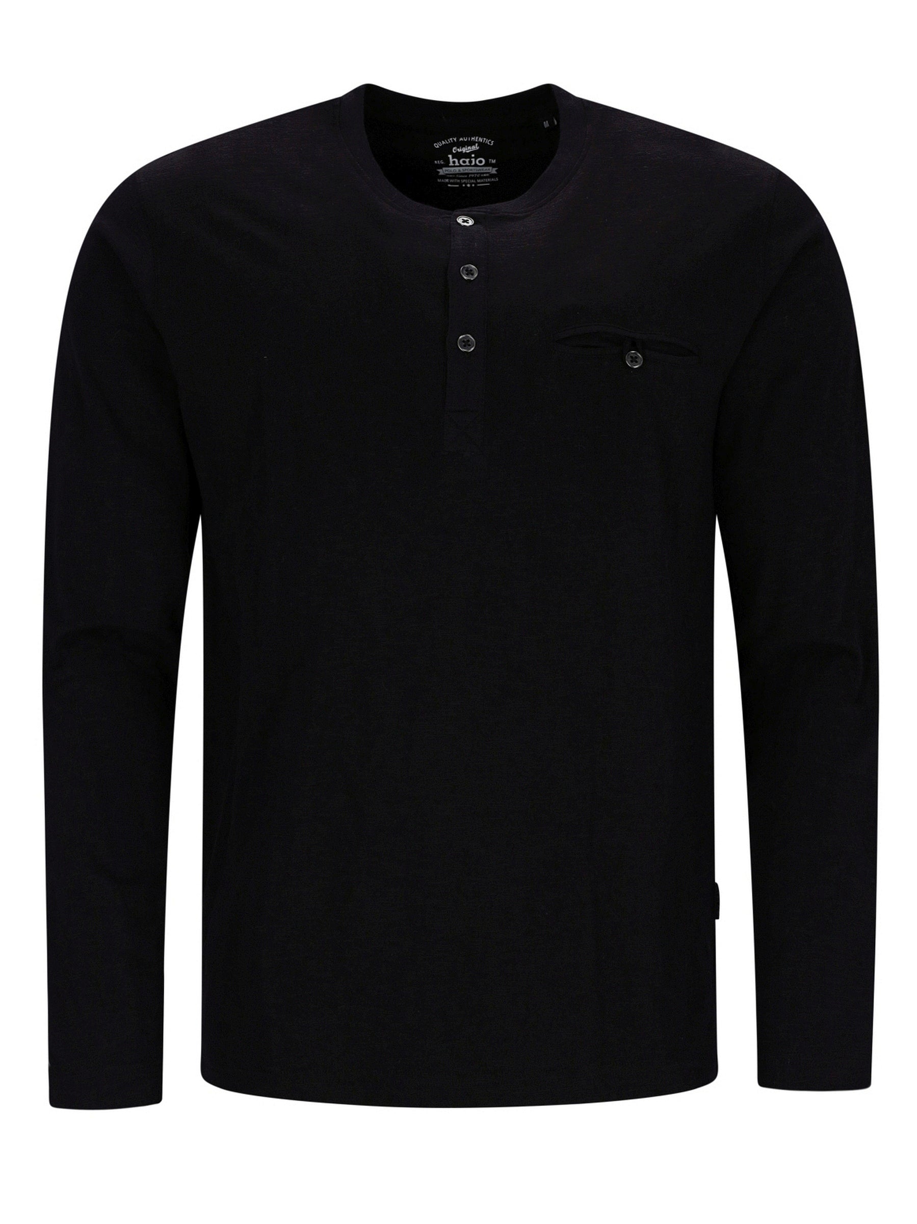 Schwarzes langärmliges Henley-Shirt mit Knöpfen und Taschen-Detail.