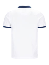 Weißes Pikee-Polohemd mit dezenter Bruststickerei, navyblauem Kragen und Manschetten in Stay-Fresh-Qualität