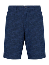 Dunkelblaue elastische Bermudashort mit dezentem Palmenmuster