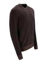 Dunkelbrauner chenille-pullover mit zweitonjacquard allover und geripptem rundhalsausschnitt und bündchen