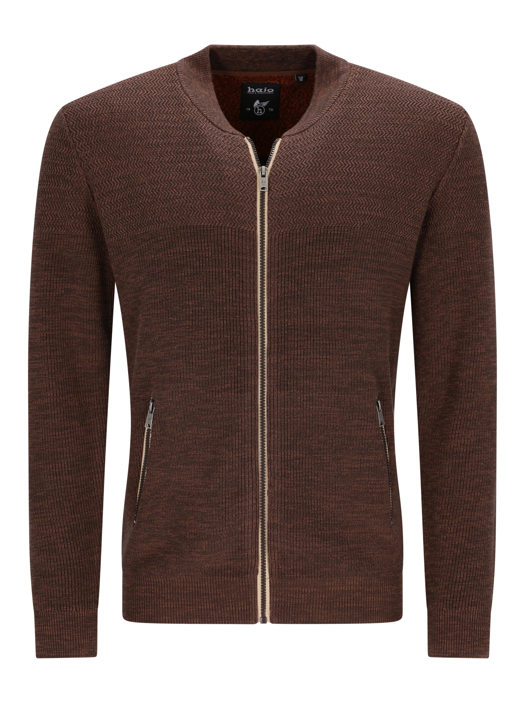 Braune strickjacke mit blousonkragen und herringbone muster aus strukturmix mit silbernen reißverschlussdetails