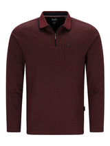Maroon jacquard poloshirt mit flachstrickkragen und schwarzem reißverschluss für einen frischen look