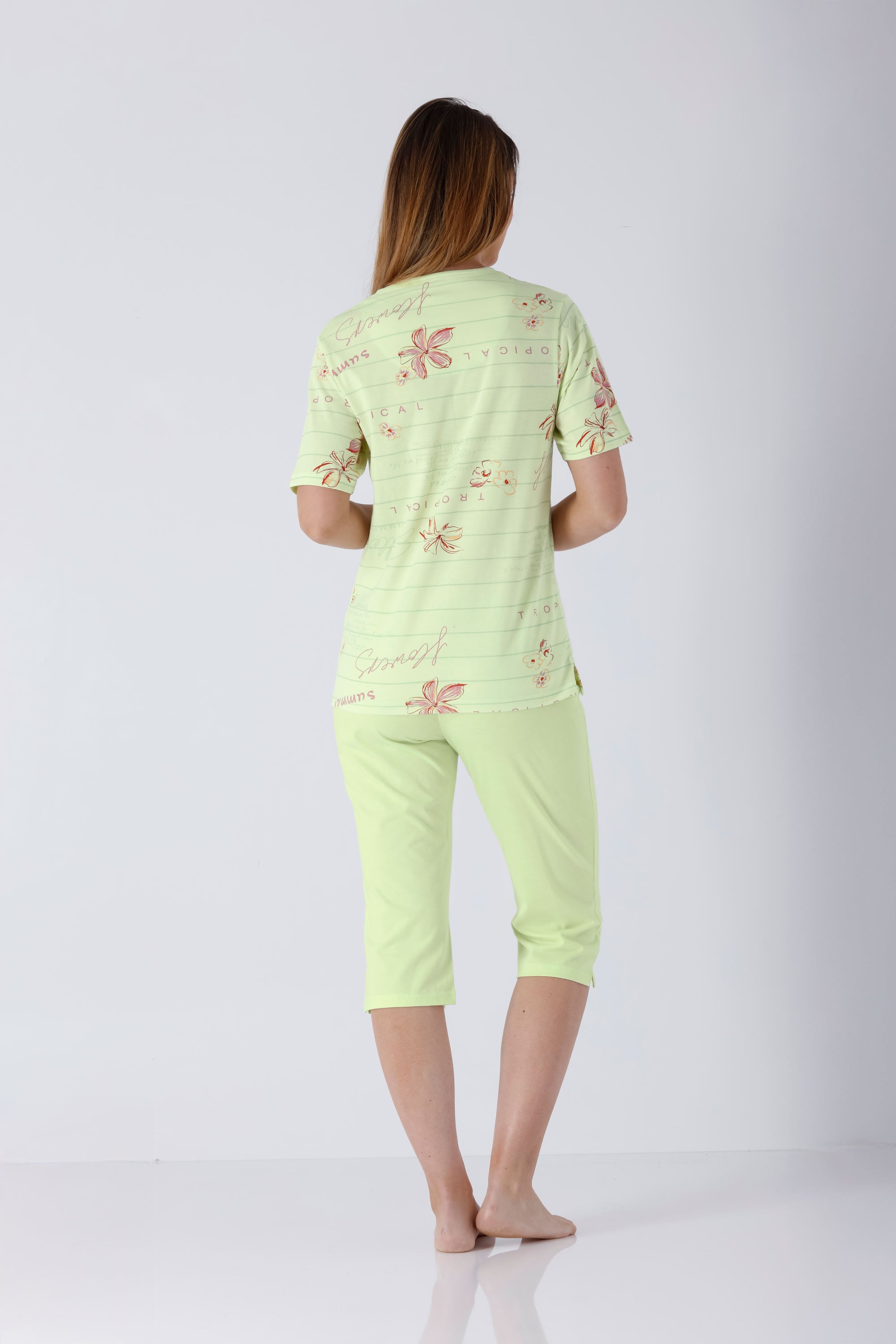 Damen Schlafanzug Capri Klima-Light in Limettengrün mit rosa Blumenprint