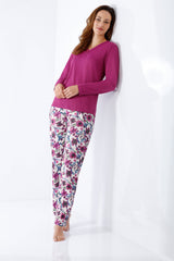 Damen Schlafanzug Klima Komfort® mit pinkfarbenem Langarmoberteil und floraler Hose in Rosa, Lila und Blau