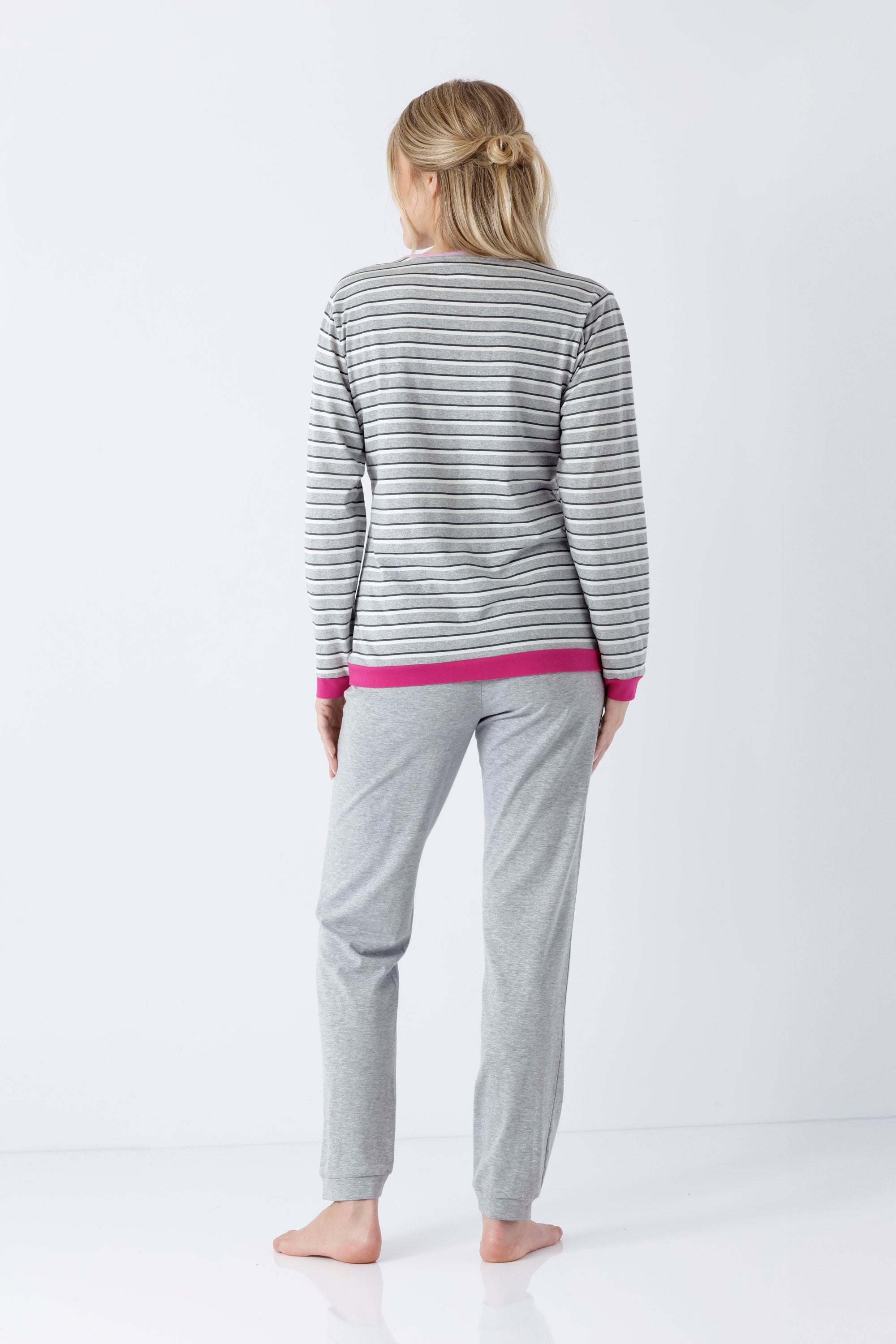 Damen schlafanzug mit bündchen klima-light® langärmeliges oberteil grau weiß gestreift mit rosa saum und manschetten