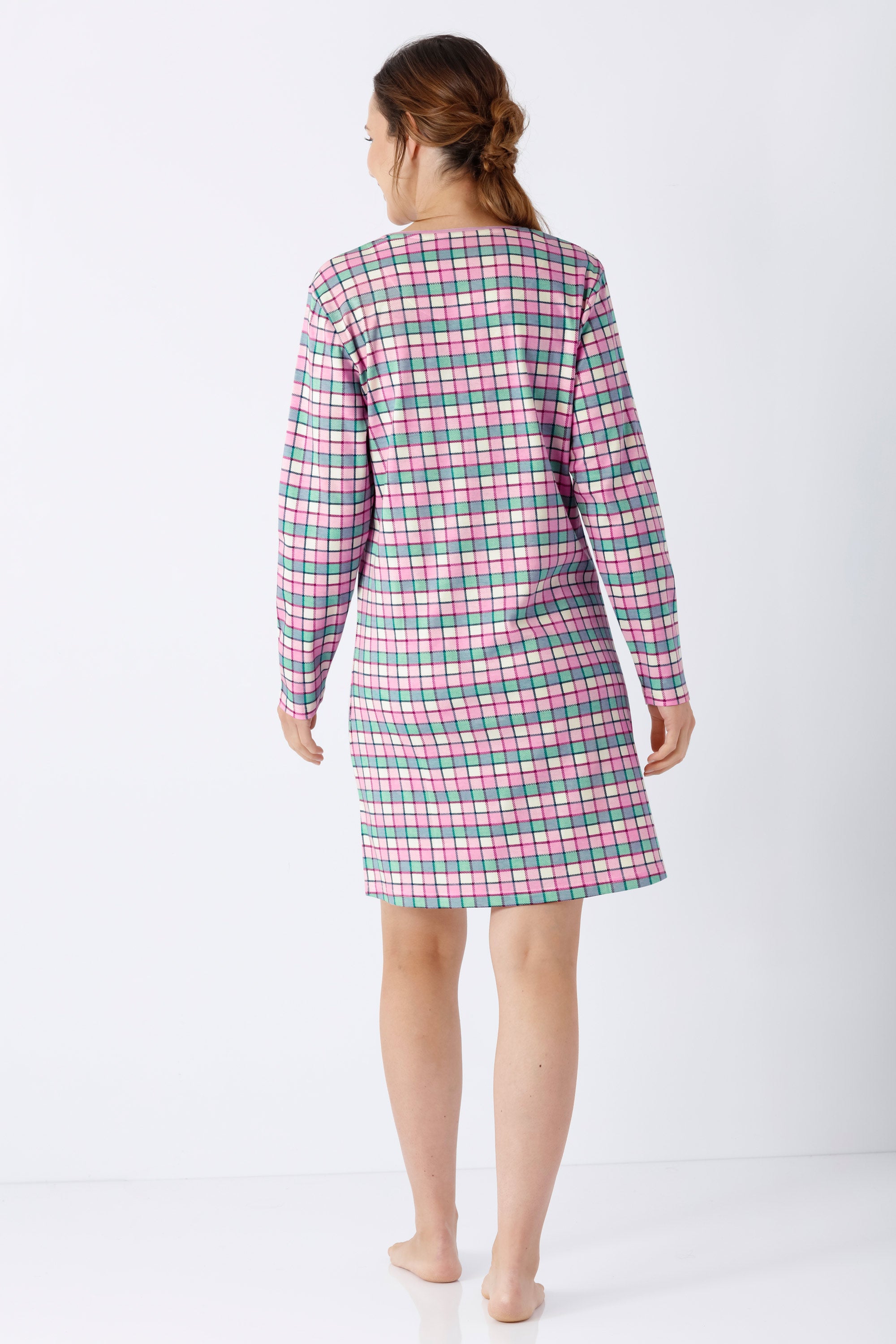 Damen sleepshirt 95 cm aus hochwertiger baumwolle in pink und türkis kariert mit rundhalsausschnitt und ärmeln