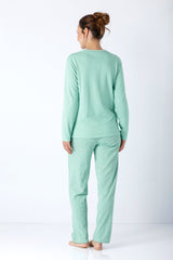 Damen schlafanzug premium cotton mintgrünes langärmeliges set mit dezentem punktmuster aus baumwolle