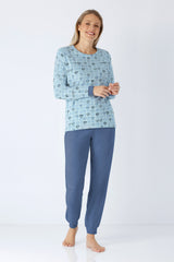 Damen schlafanzug aus frottee mit bündchen in hellblau und navy blau mit herzmotiv und joggerhose