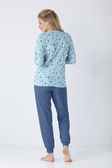Damen schlafanzug mit bündchen frottee bestehend aus hellblauem langarmshirt mit herzmuster und navy joggerhose