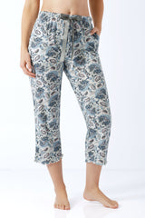 Damen 7/8 hose mio x mia premium cotton tencel modal mit weichem fließendem stoff und blau grauem blumenmuster