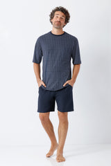 Navy blauer herren schlafanzug shorty aus premium baumwolle mit weißen geometrischen mustern kurzarmshirt und shorts