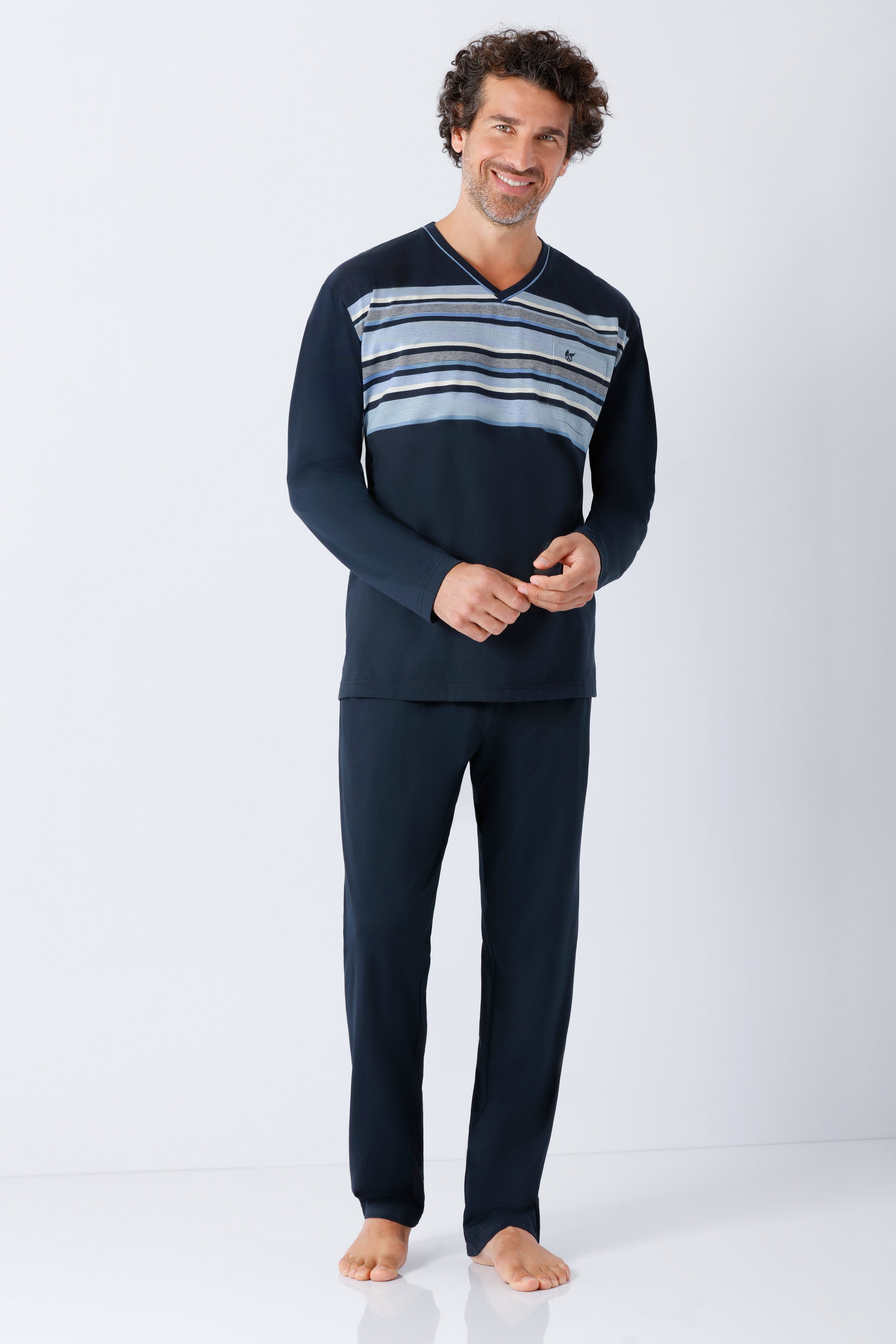 Navyblaues herren schlafanzug klima komfort langarm set mit horizontalem streifenmuster in grau und hellblau