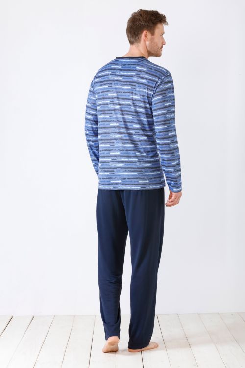 Blau-weiß gestreiftes Langarm-Pyjama-Oberteil mit Marinehose.