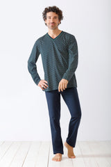 Dunkelgrün gemustertes Langarmshirt mit V-Ausschnitt für Herren.