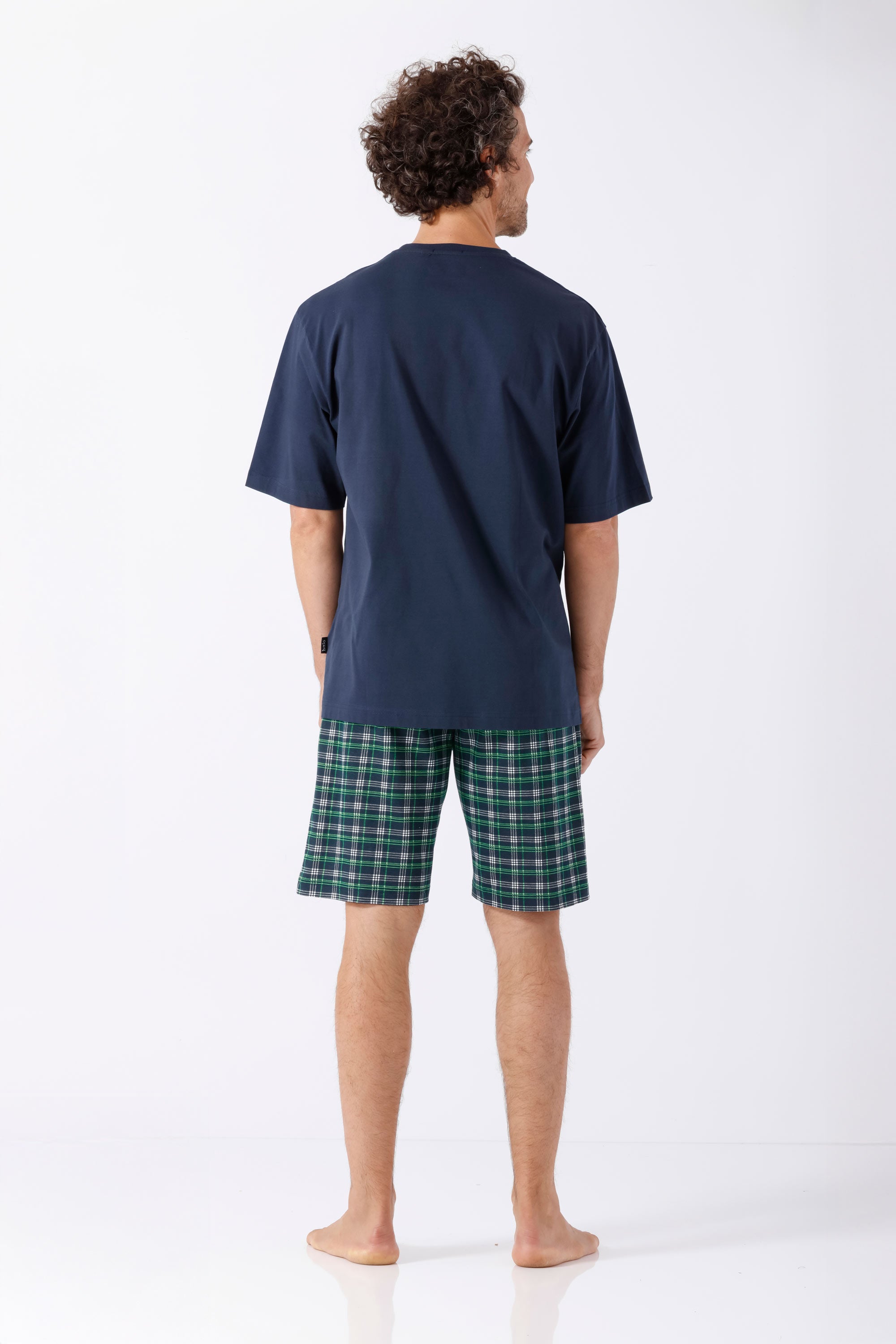 Herren Schlafanzug Shorty Bermuda: Marineblaues T-Shirt mit Karoshorts