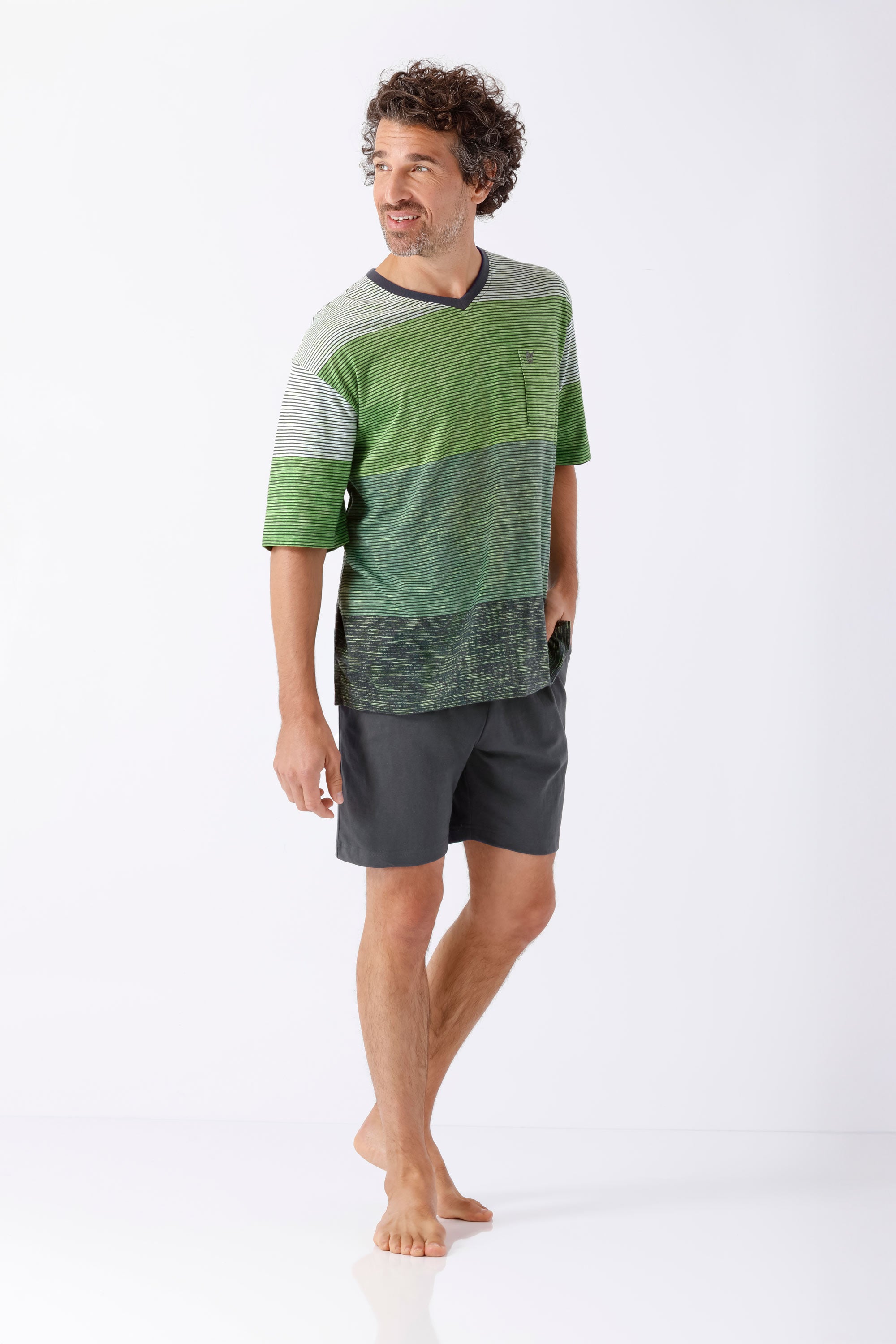 Herren grün-grauer gestreifter Kurzarm-Pyjama-Shorty Klima-Light V-Ausschnitt
