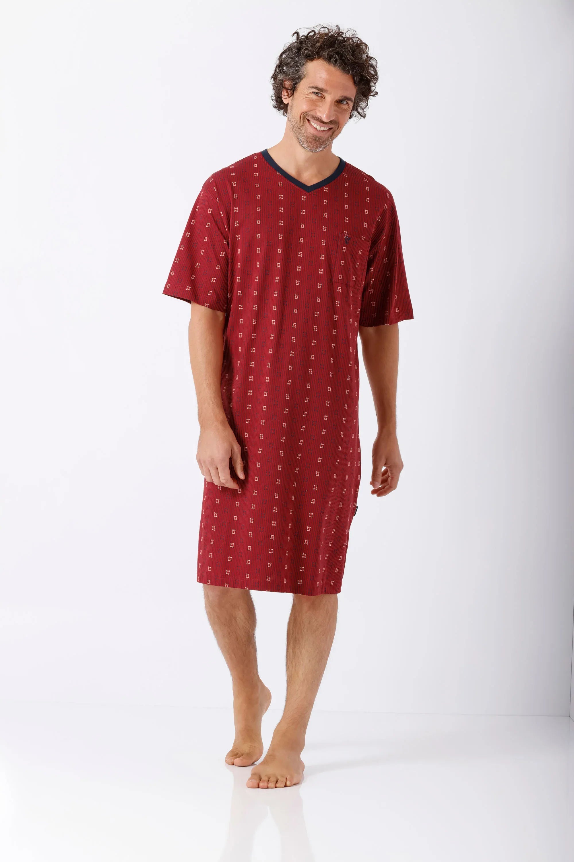 Herren Nachthemd Klima-Light rot mit Geomettermuster und schwarzer Borte