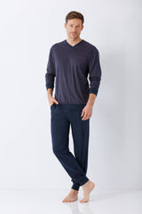 Herren schlafanzug mit bündchen premium cotton in marineblau mit v ausschnitt und weißen punktmustern aus baumwolle