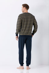 Herren schlafanzug mit bündchen klim light langarmshirt olive dunkelgrau gestreift und marineblaue jogger