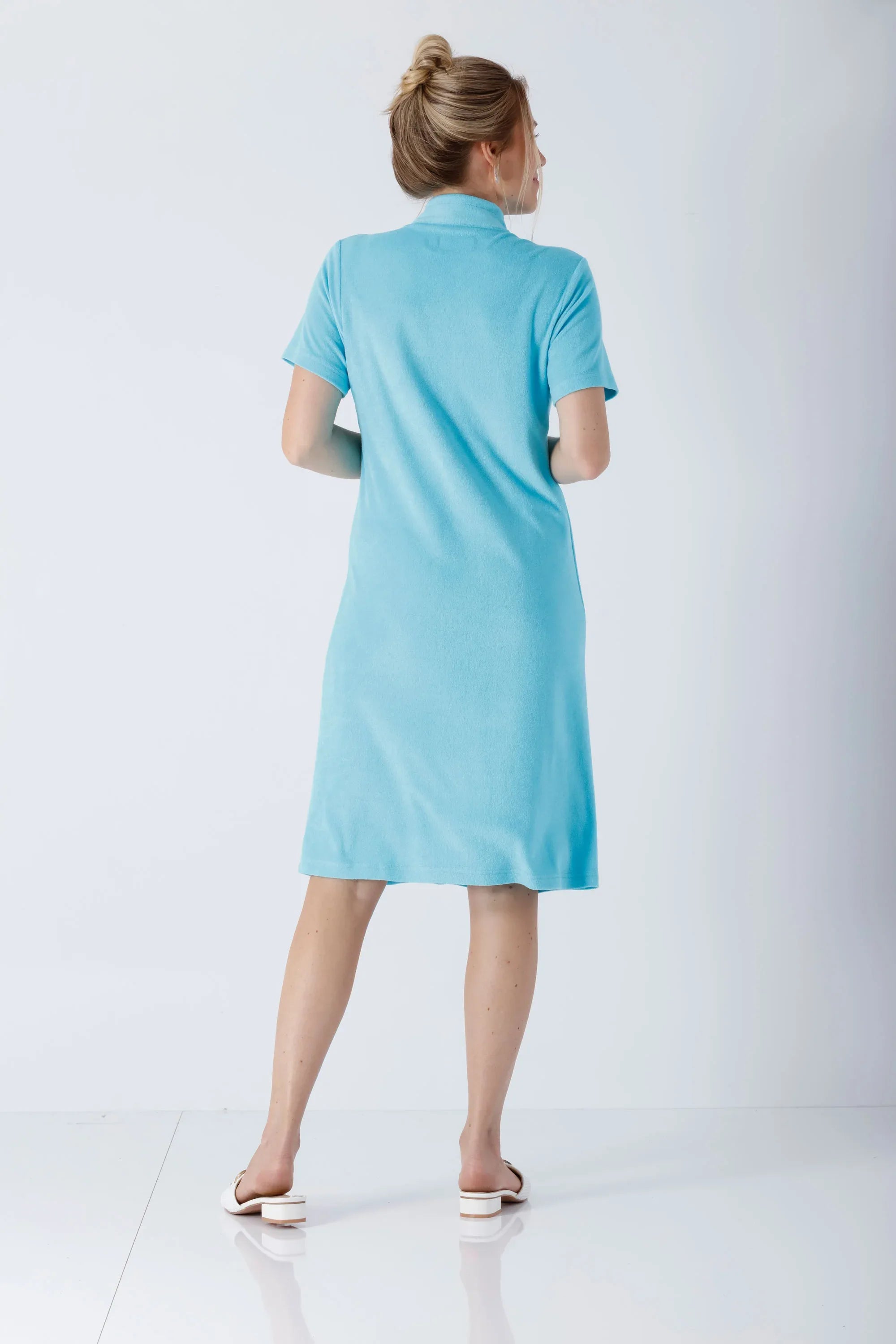 La vie en rose Frottee Damenkleid hellblau kurzarm mit Kragen und geradem Saum