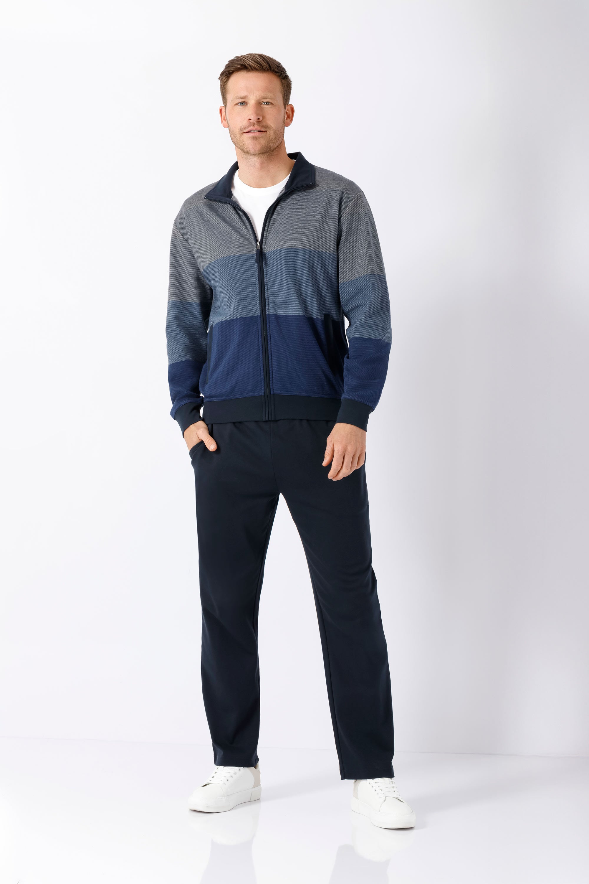 Herren Freizeitanzug Klima Komfort Original: Marine-grauer gestreifter Track-Jacket vorne