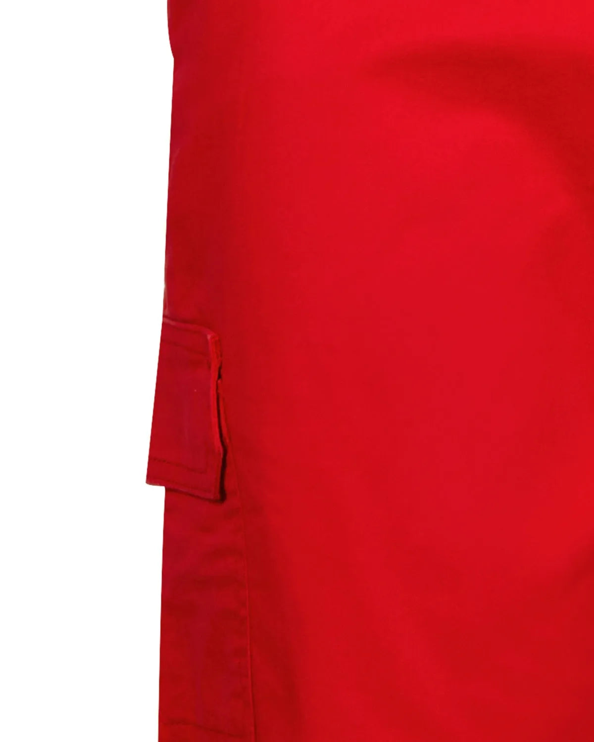 Rotes Taschendetail an einem Kleid
