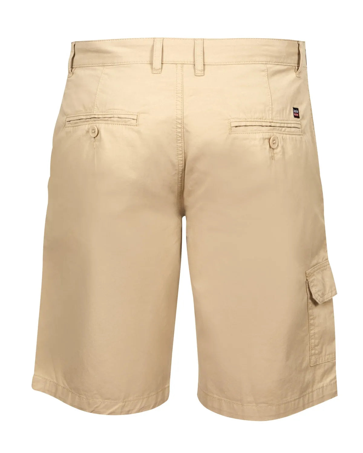 Khakifarbene Cargoshorts mit mehreren Taschen und einer Gürtelschlaufe.