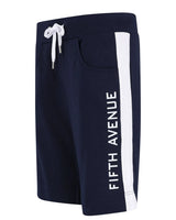 Marineblaue Sportshorts mit weißem Streifen und ’fifth avenue’-Schriftzug, Kordelzug im Bund.